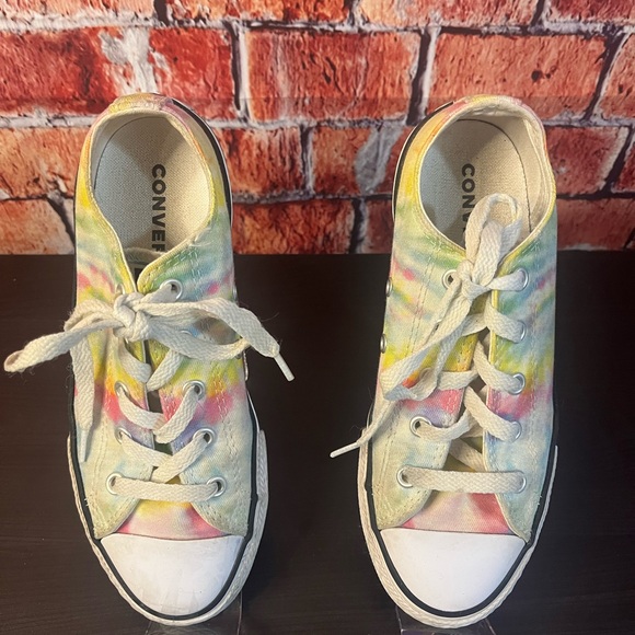 Girls Converse - Picture 4 of 7